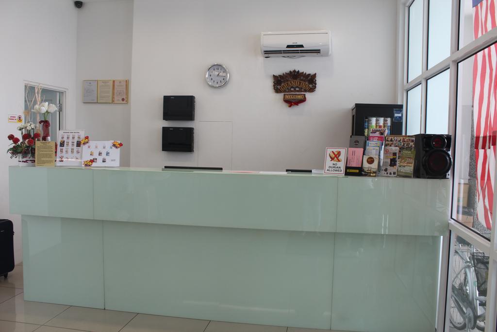 Grand Inn Hotel - Macalister Road George Town  Kültér fotó